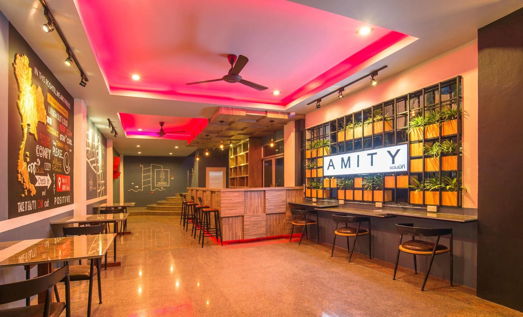 הוסטל קראבי Amity Poshtel מראה חיצוני תמונה