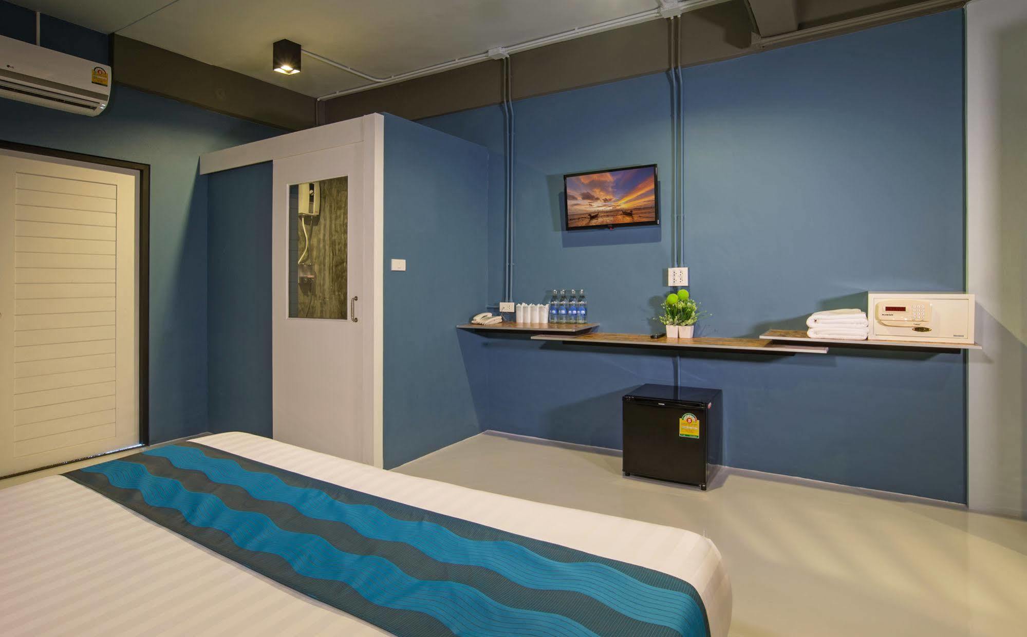 הוסטל קראבי Amity Poshtel מראה חיצוני תמונה