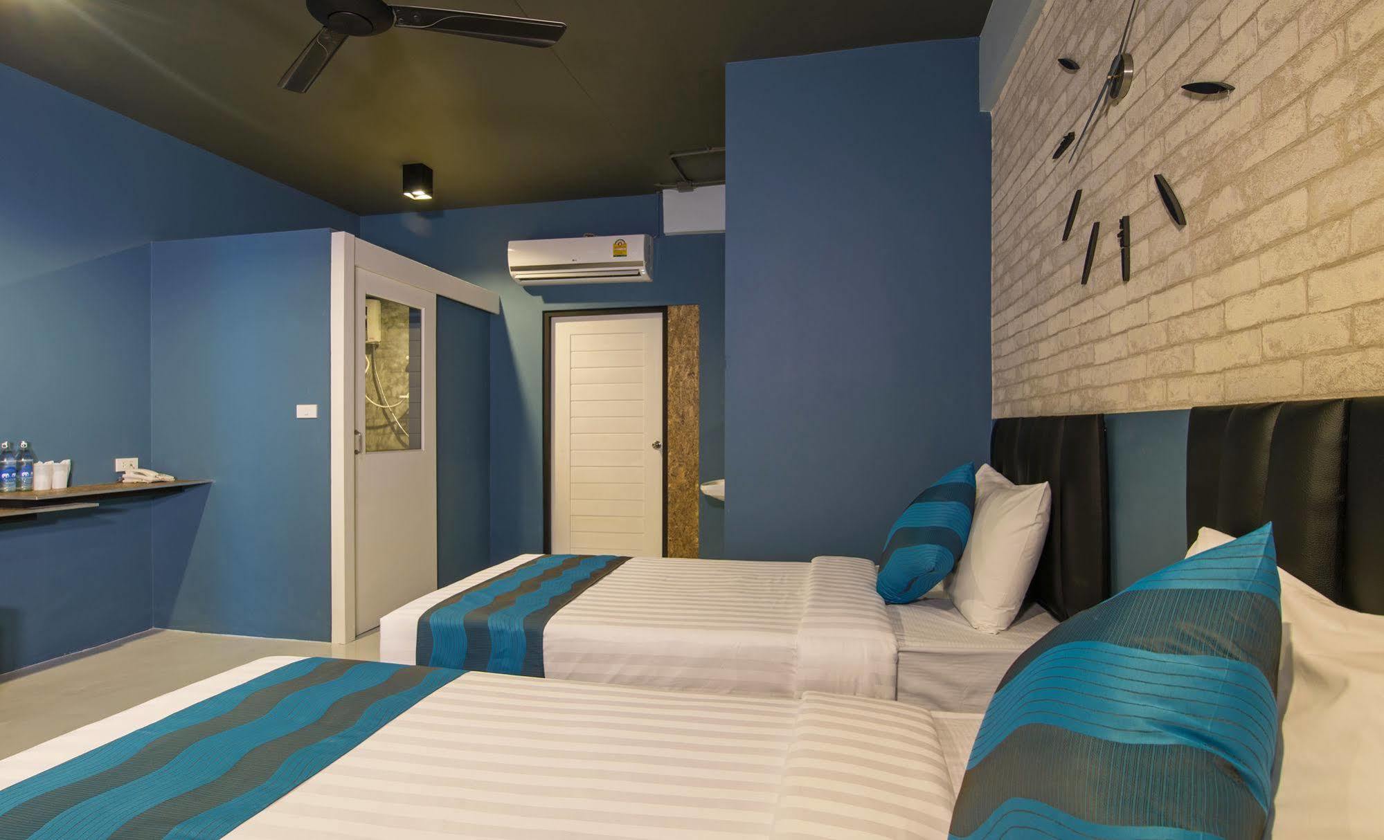 הוסטל קראבי Amity Poshtel מראה חיצוני תמונה